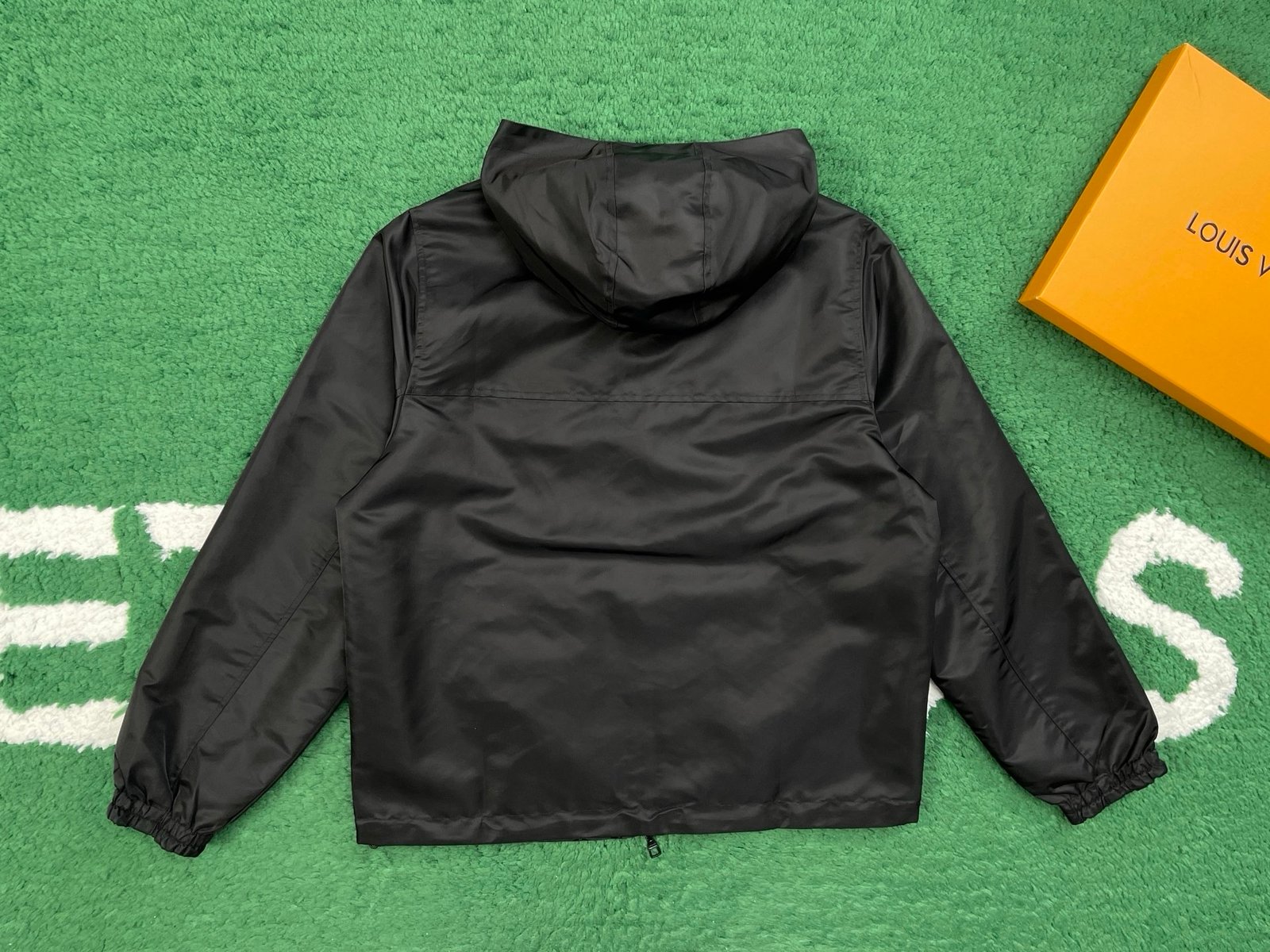 Louis Vuitton Reversible Windbreaker Jacket In Black - Afbeelding 3