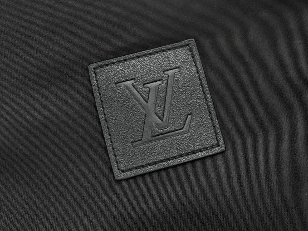 Louis Vuitton Reversible Windbreaker Jacket In Black - Afbeelding 4