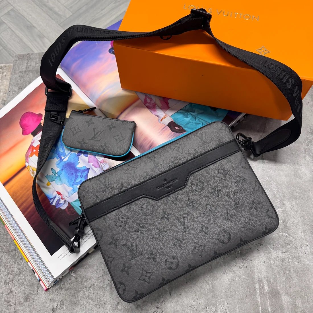 Louis Vuitton Trio Messenger Bag Grey Blue - Afbeelding 4