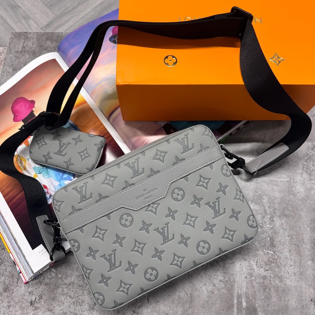 Louis Vuitton Trio Messenger Bag 3D Monogram Grey - Afbeelding 4