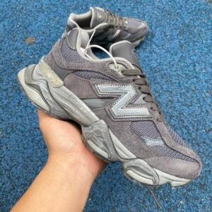 Alternative view of New Balance 9060 Magnet