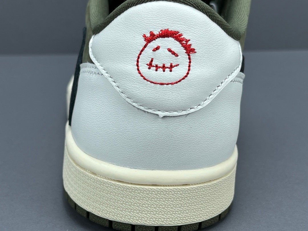 Jordan 1 Retro Low OG SP
Travis Scott Medium Olive - Afbeelding 10