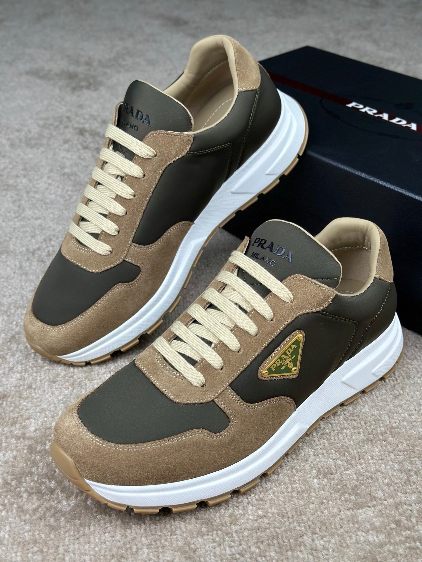 Prada Prax 01 Re-Nylon Beige Green Suede - Afbeelding 4