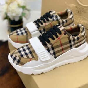 Alternative view of Burberry Ramsey White/Beige