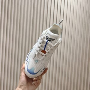 Alternative view of Louis Vuitton Runner Tatic White Blue