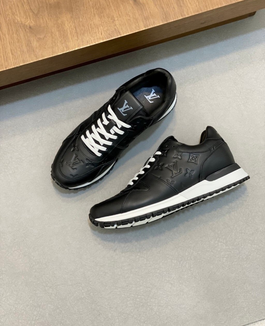 Louis Vuitton Run Away Black/White - Afbeelding 5