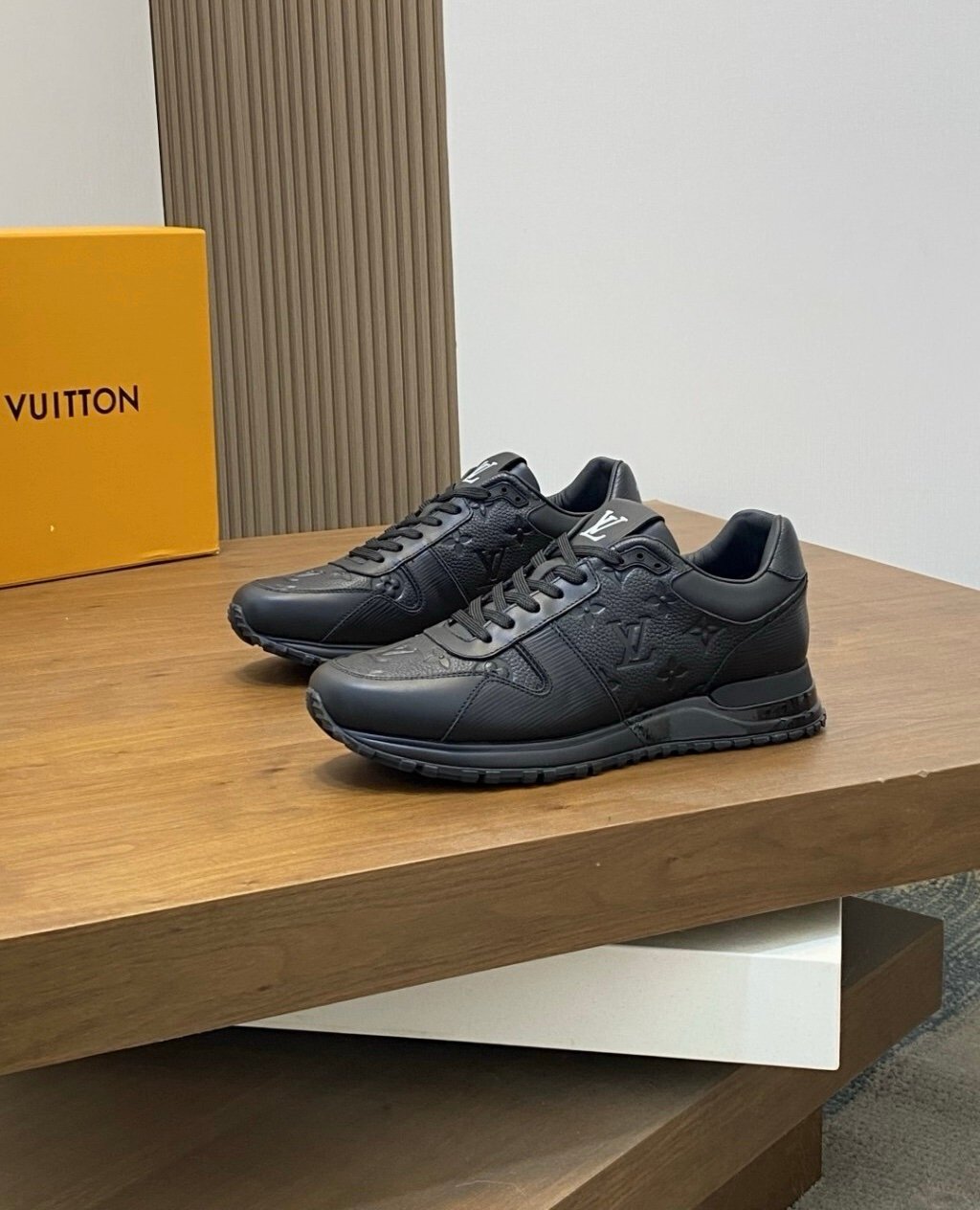 Louis Vuitton Run Away Black on Black Leather - Afbeelding 2