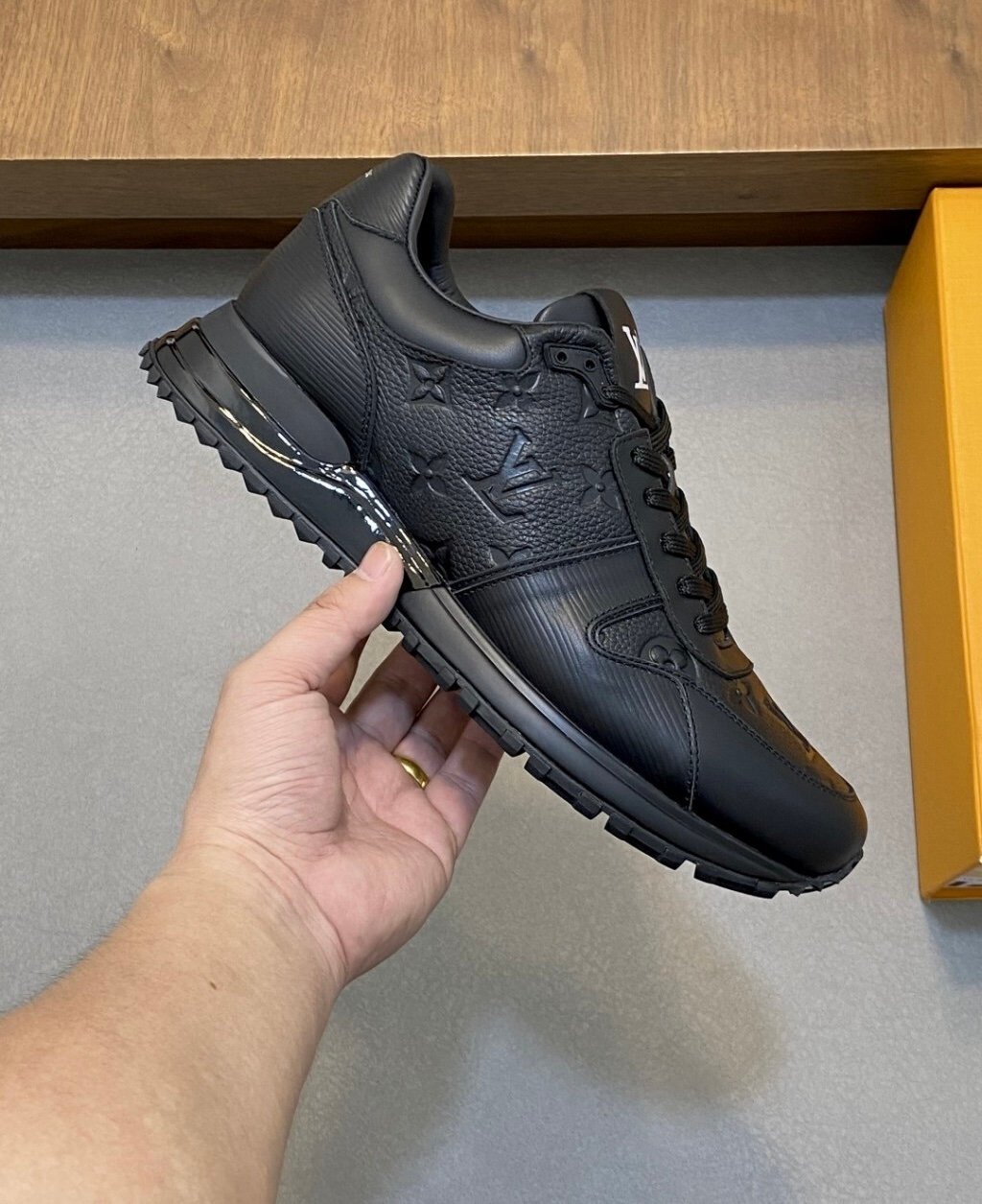 Louis Vuitton Run Away Black on Black Leather - Afbeelding 4