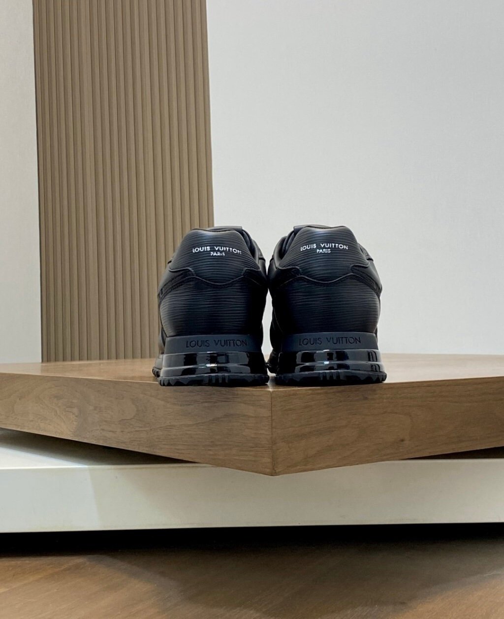 Louis Vuitton Run Away Black on Black Leather - Afbeelding 6