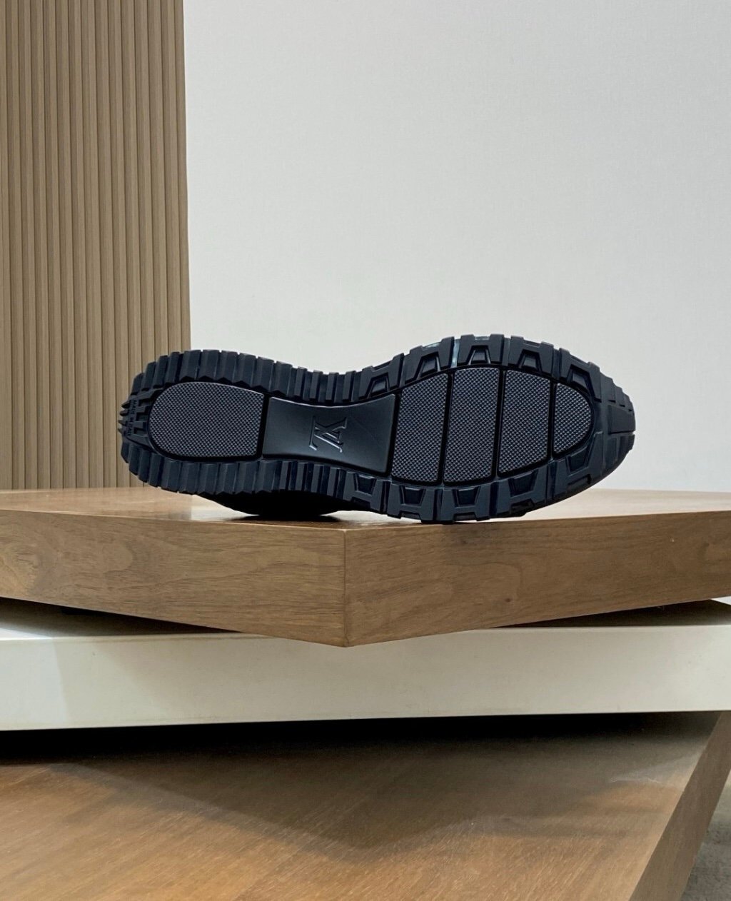 Louis Vuitton Run Away Black on Black Leather - Afbeelding 7