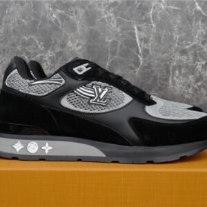 Alternative view of Louis Vuitton Run Away Black