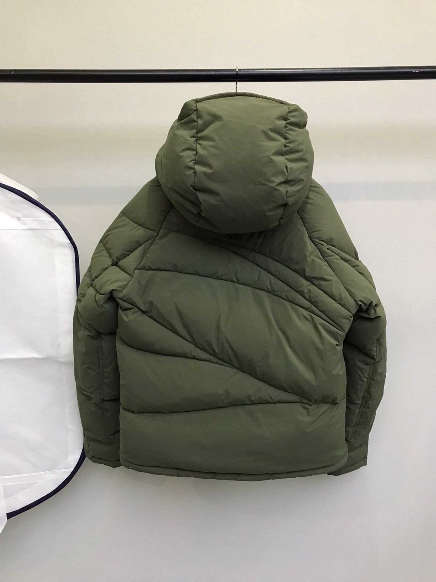 Moncler Genius Chestnut Green Down Jacket - Afbeelding 4