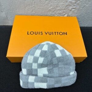 Alternative view of Louis Vuitton Crush Damouflage Pearls Beanie