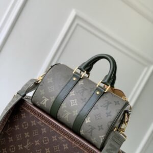 Alternative view of Louis Vuitton Keepall Bandoulière 25  Green