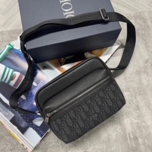 Alternative view of Dior Rider 2.0 Zipped Bag Black