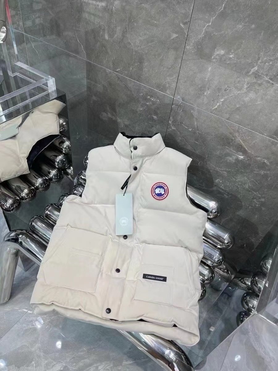 Canada Goose Freestyle Down Bodywarmer In White - Afbeelding 2