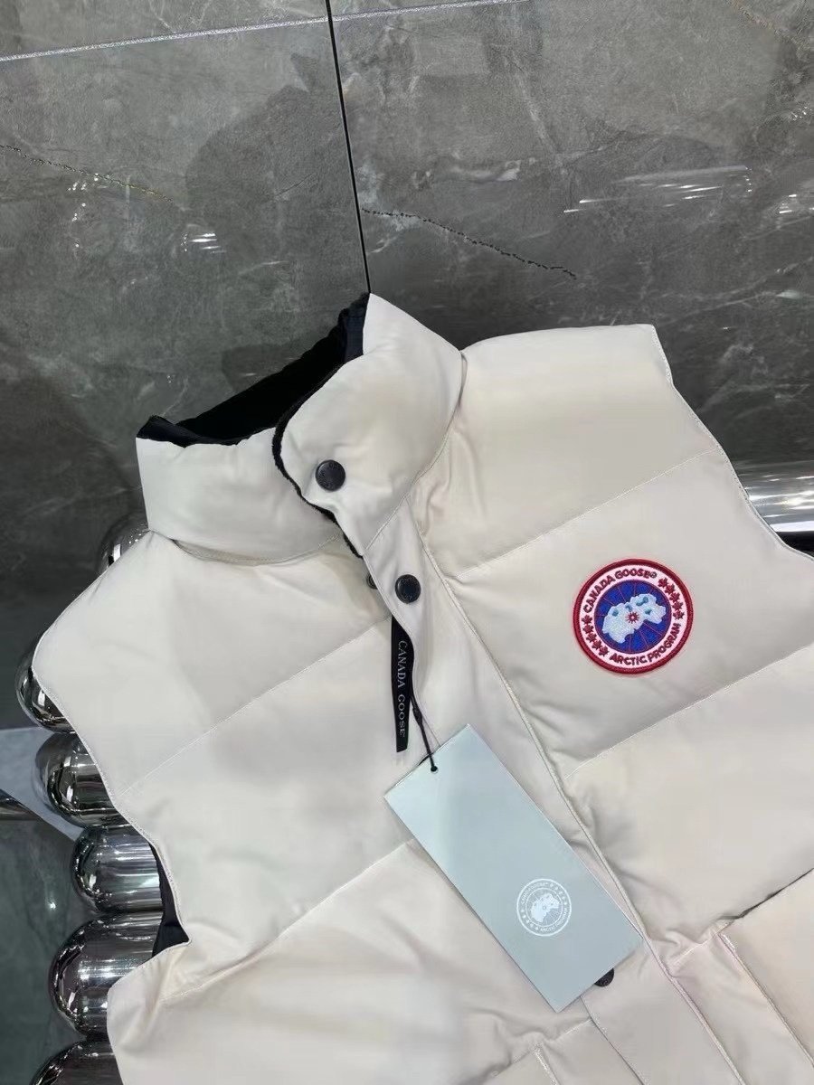 Canada Goose Freestyle Down Bodywarmer In White - Afbeelding 4