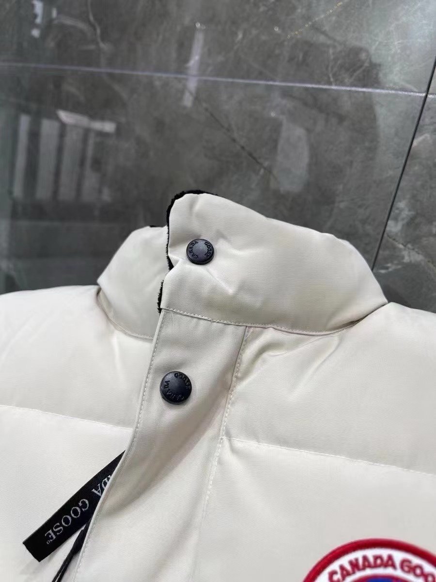 Canada Goose Freestyle Down Bodywarmer In White - Afbeelding 6