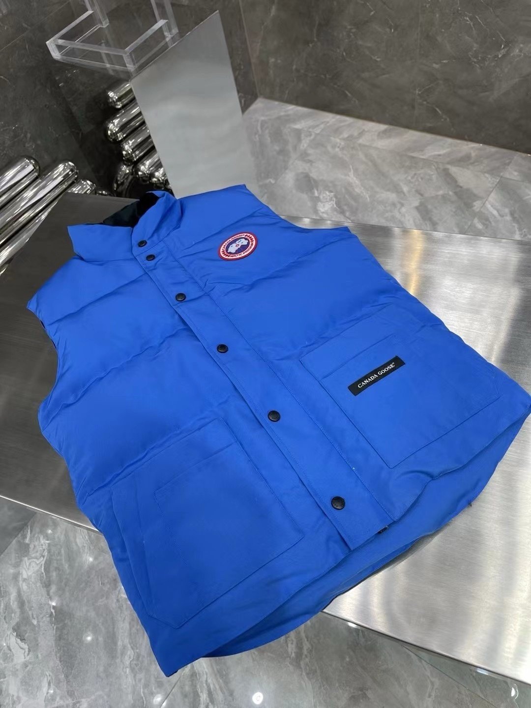 Canada Goose Freestyle Down Bodywarmer In Blue - Afbeelding 2