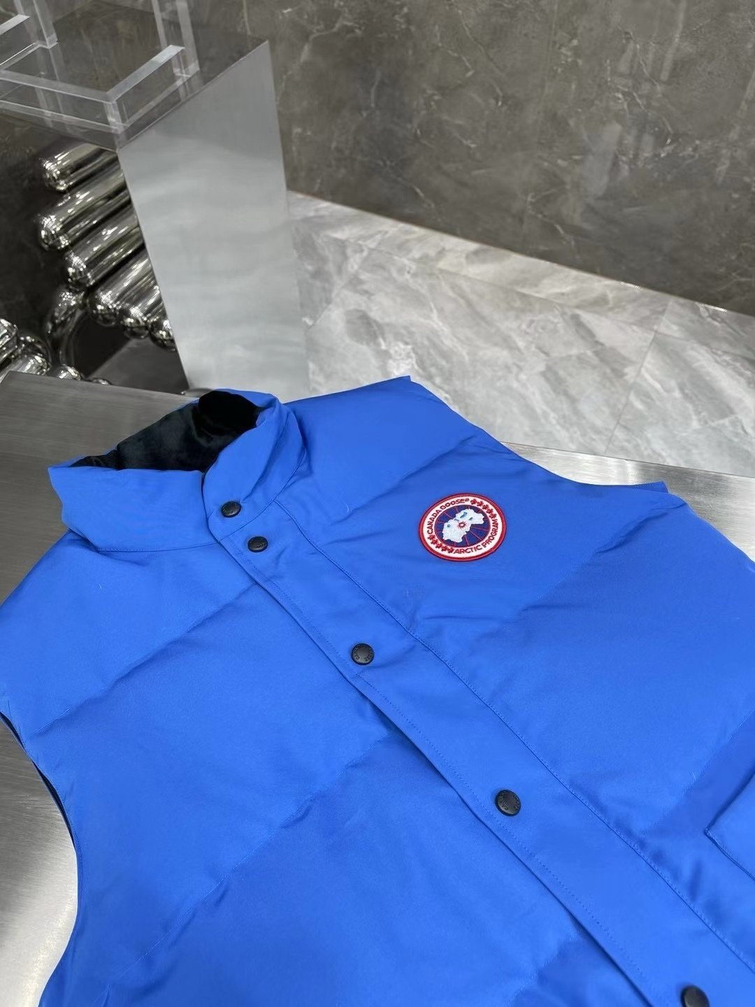 Canada Goose Freestyle Down Bodywarmer In Blue - Afbeelding 3