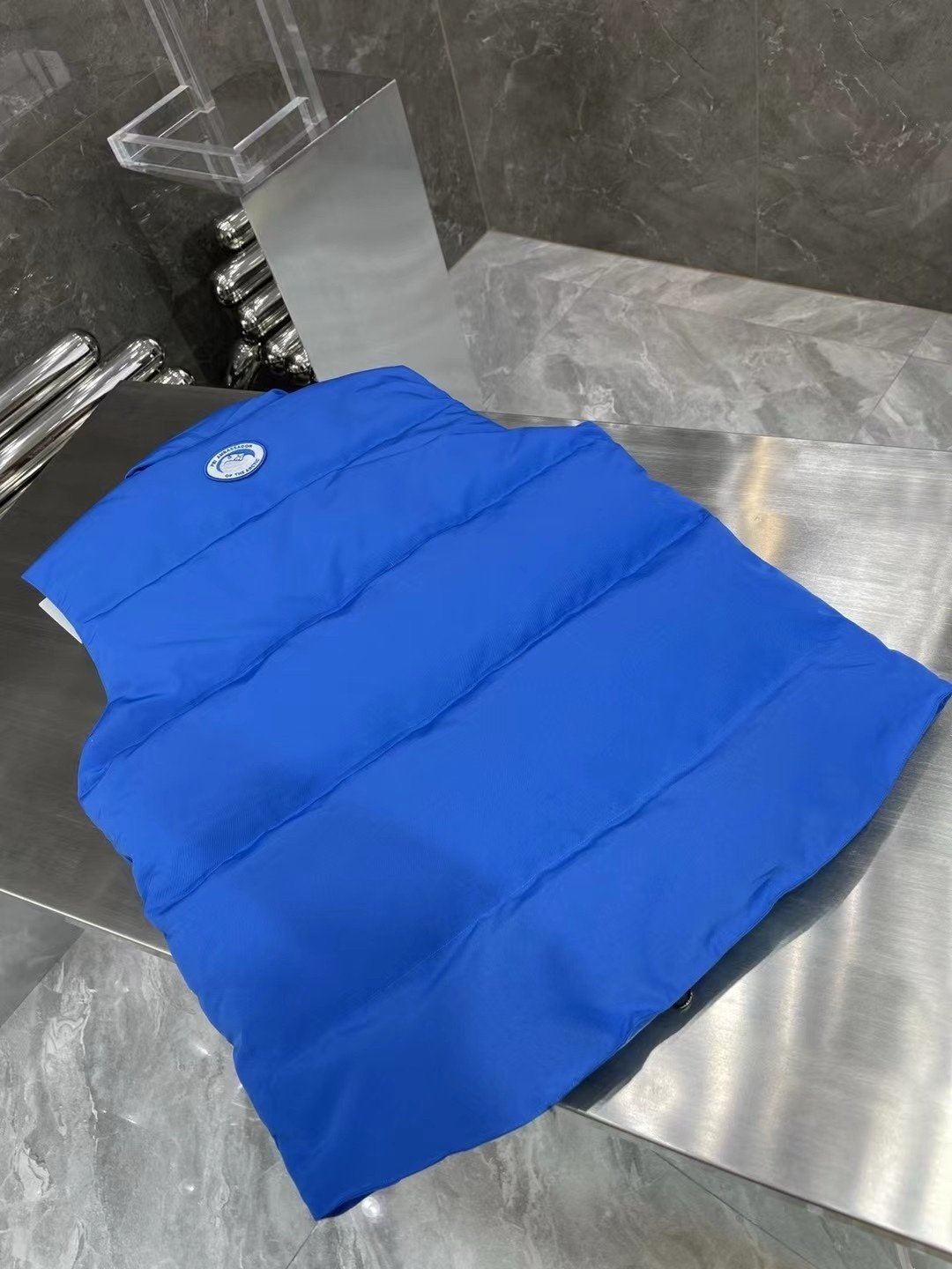 Canada Goose Freestyle Down Bodywarmer In Blue - Afbeelding 7
