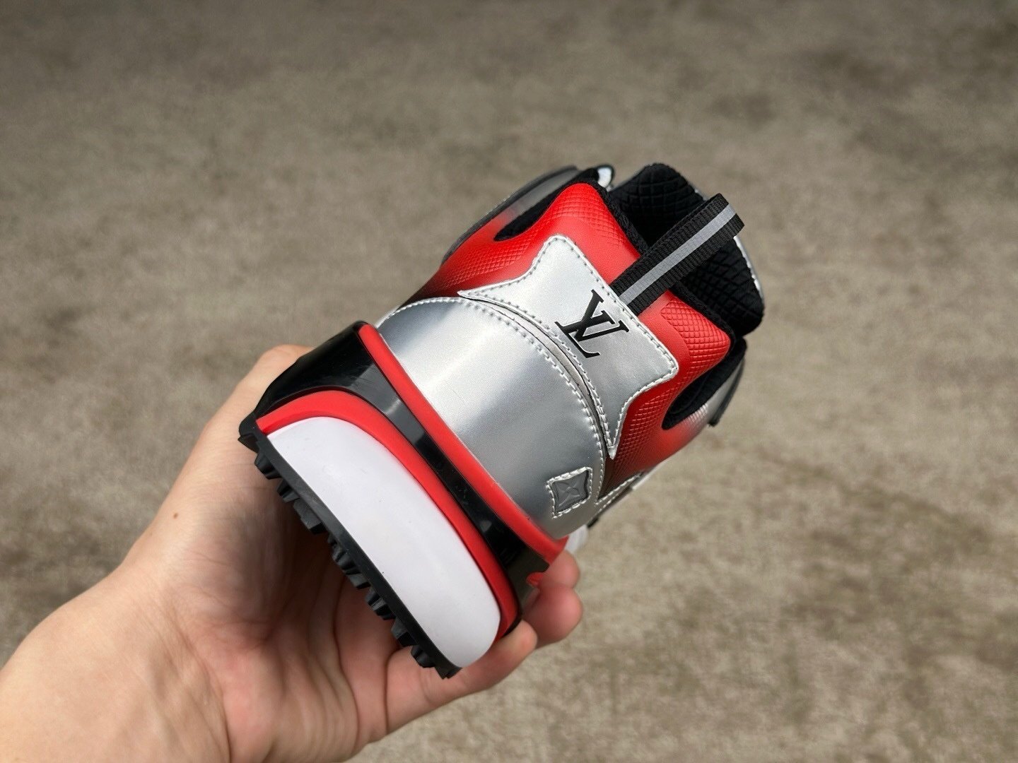 Louis Vuitton Runner Tatic Silver Red - Afbeelding 7