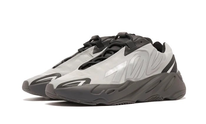Adidas Yeezy 700 MNVN Metallic - Afbeelding 2