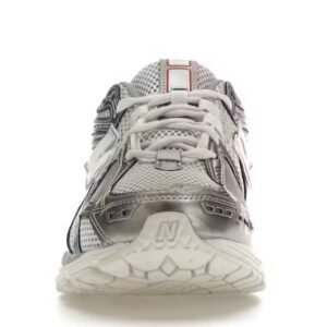 Alternative view of New Balance 1906R
Urbancore Silver