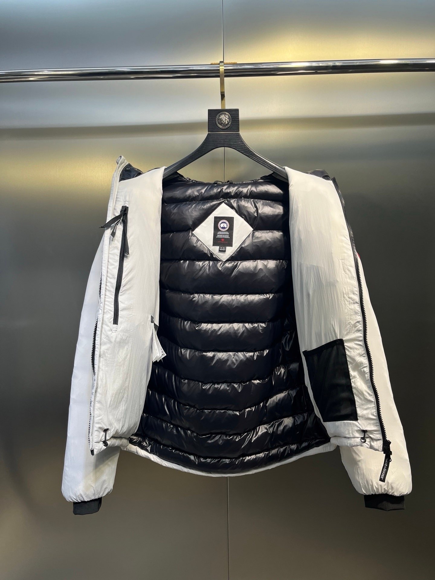 Canada Goose Lodge Hoody Jacket In White - Afbeelding 8