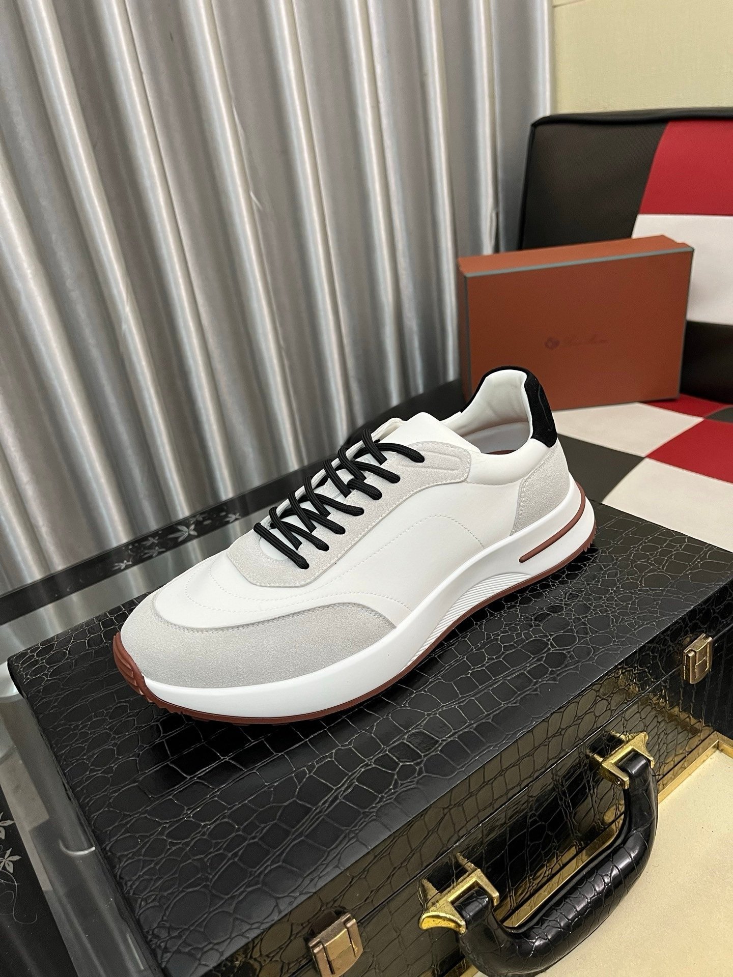 Loro Piana Weekend Walk Suede White Black - Afbeelding 5