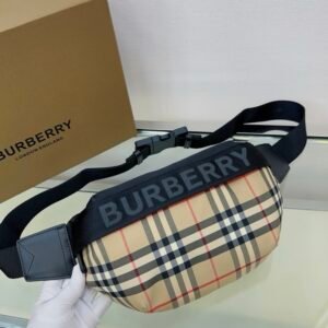 Alternative view of Burberry Bum Bag
Vintage Check Medium Archive Beige/Black
