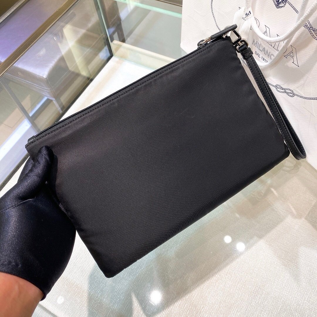 Prada Saffiano Leather Zipped Clutch - Afbeelding 4