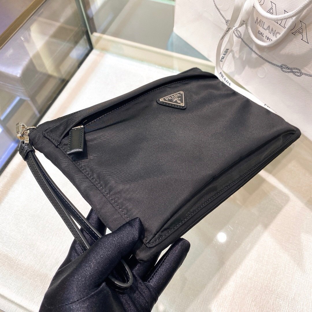 Prada Saffiano Leather Zipped Clutch - Afbeelding 7