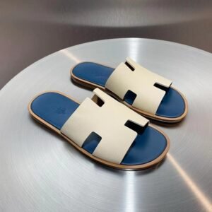 Alternative view of Hermes Izmir Sandal Off White Blue 
Epsom Calfskin Heather
