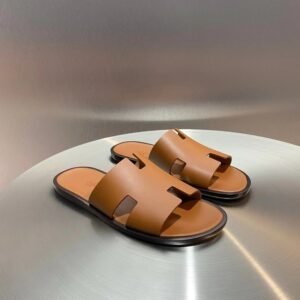 Alternative view of Hermes Izmir Brown 
Epsom Calfskin Heather