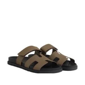 Hermes Chypre Sandal
Étoupe Calfskin and Epsom Calfskin