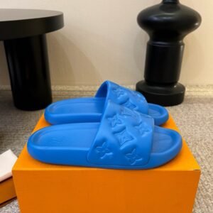 Alternative view of Louis Vuitton Waterfront Mule Bubble Monogram Blue Slides