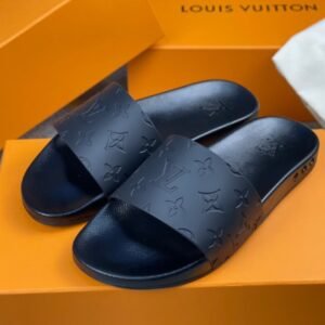 Alternative view of Louis Vuitton Monogram 3D Waterfront Mule