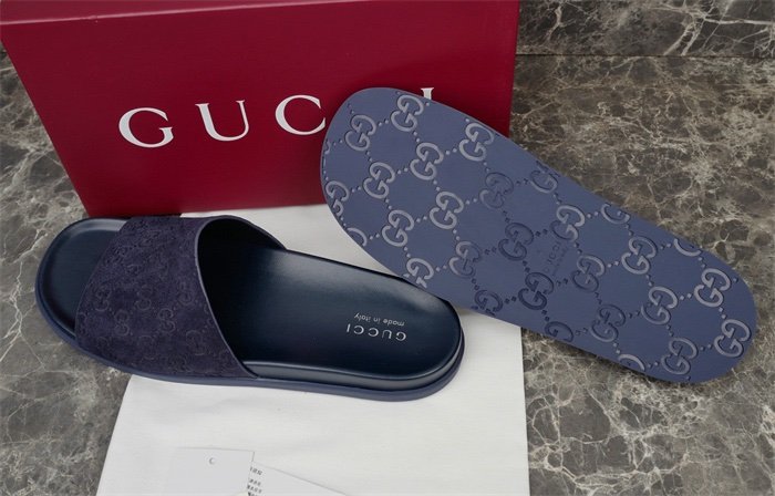 Gucci Engraved GG Monogram Slide Sandal Navy Blue Suede - Afbeelding 6