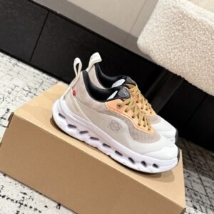 Alternative view of Loewe x On Running Cloudtilt 2 Beige/White