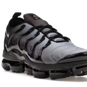 Alternative view of Nike Air VaporMax Plus Aluminum