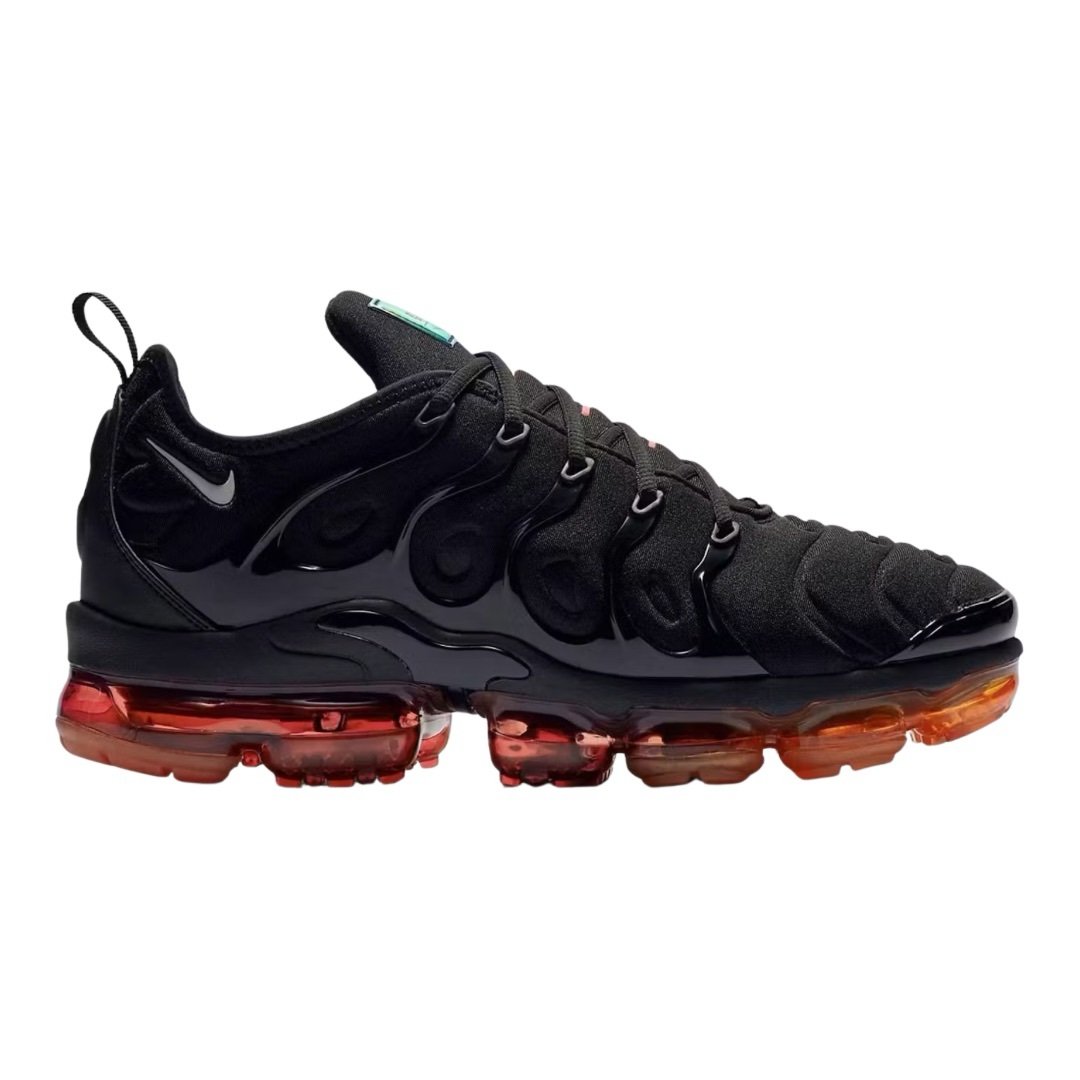 Nike Air VaporMax Plus
Black Light Smoke Grey Magma Orange